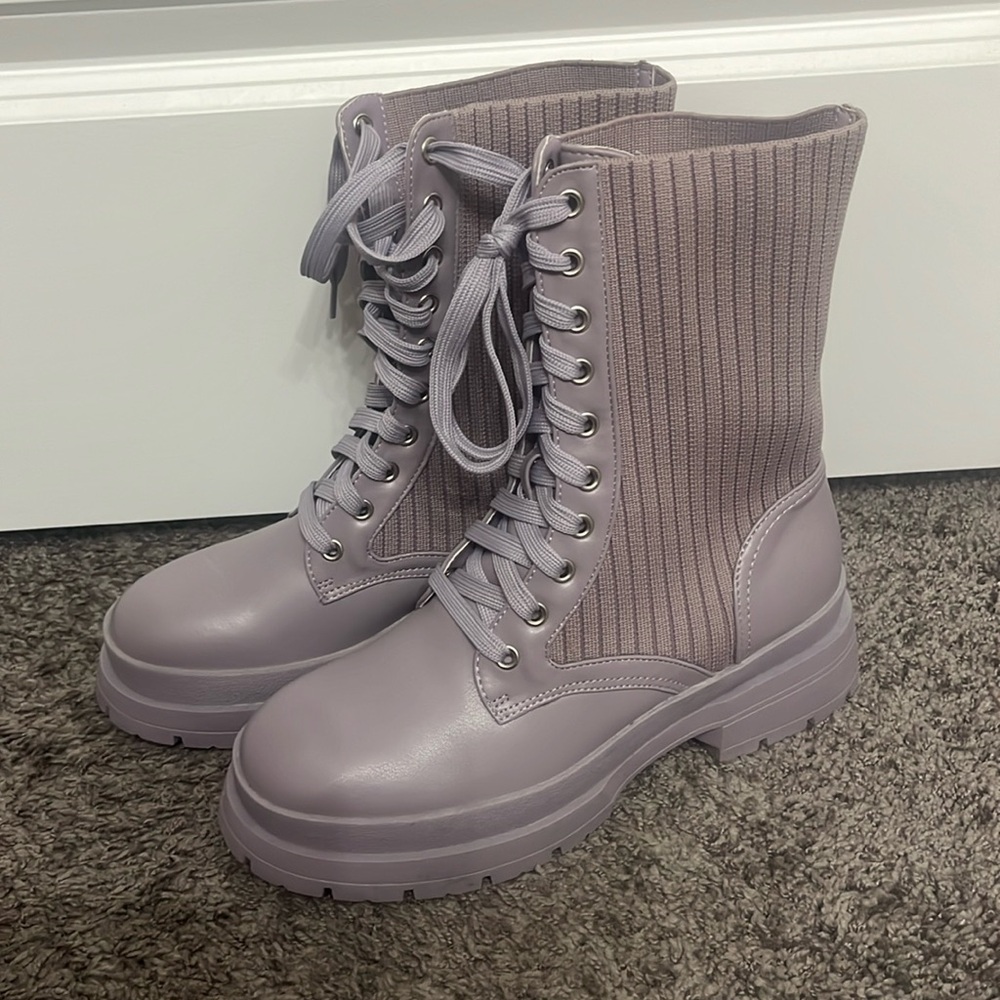 Lilac lace up sweater boot